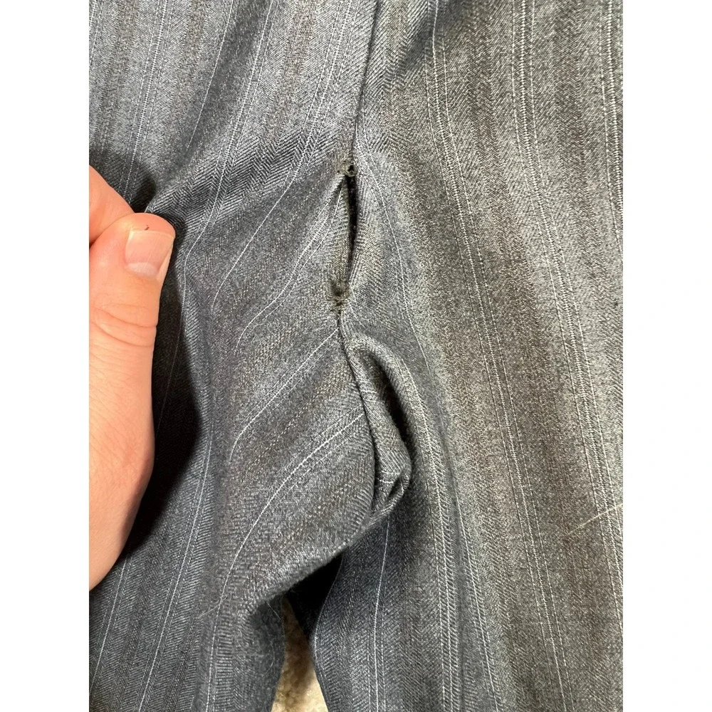 FERERA Milan NY Mens Wool Blend Navy Blue Pinstripe‎ Pleated Dress Pants 40W